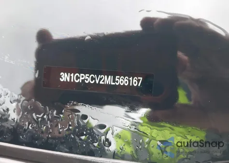 2021 Nissan Kicks Sv Xtronic Cvt z USA, uszkodzony, nr VIN 3N1CP5CV2ML566167